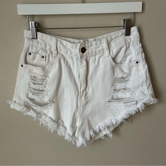 NWOT SHEIN White Distressed Frayed Hem High Waist Denim Shorts Women’s 4 Small - Picture 3 of 7